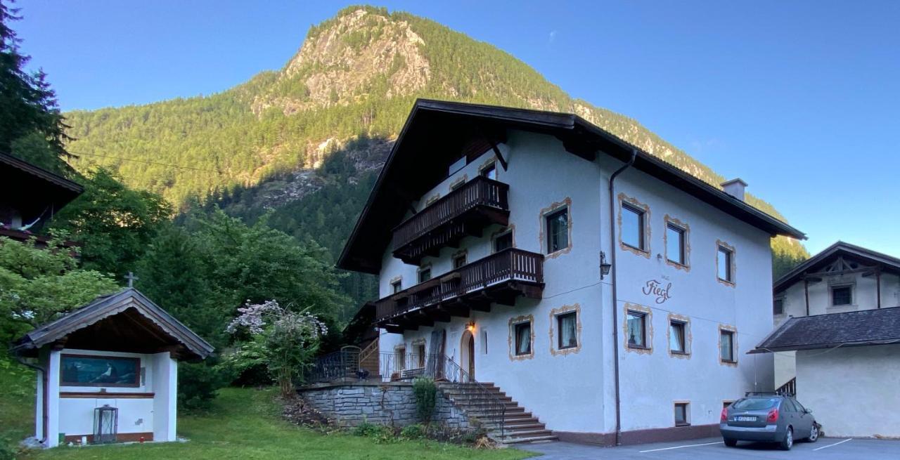 Haus Fiegl Hotel Oetz Luaran gambar