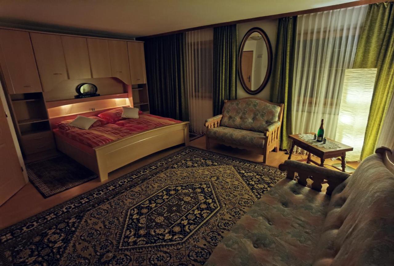 Haus Fiegl Hotel Oetz Luaran gambar