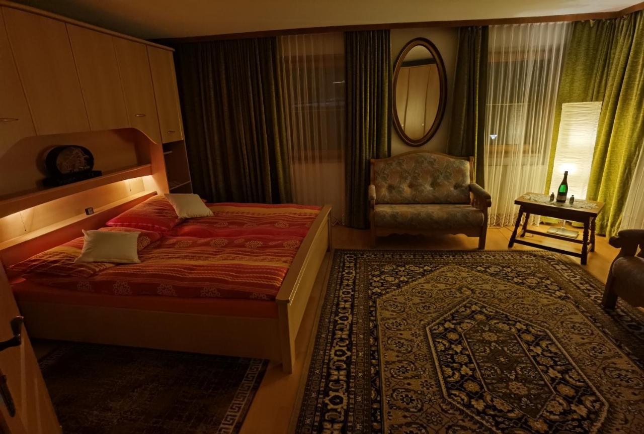 Haus Fiegl Hotel Oetz Luaran gambar