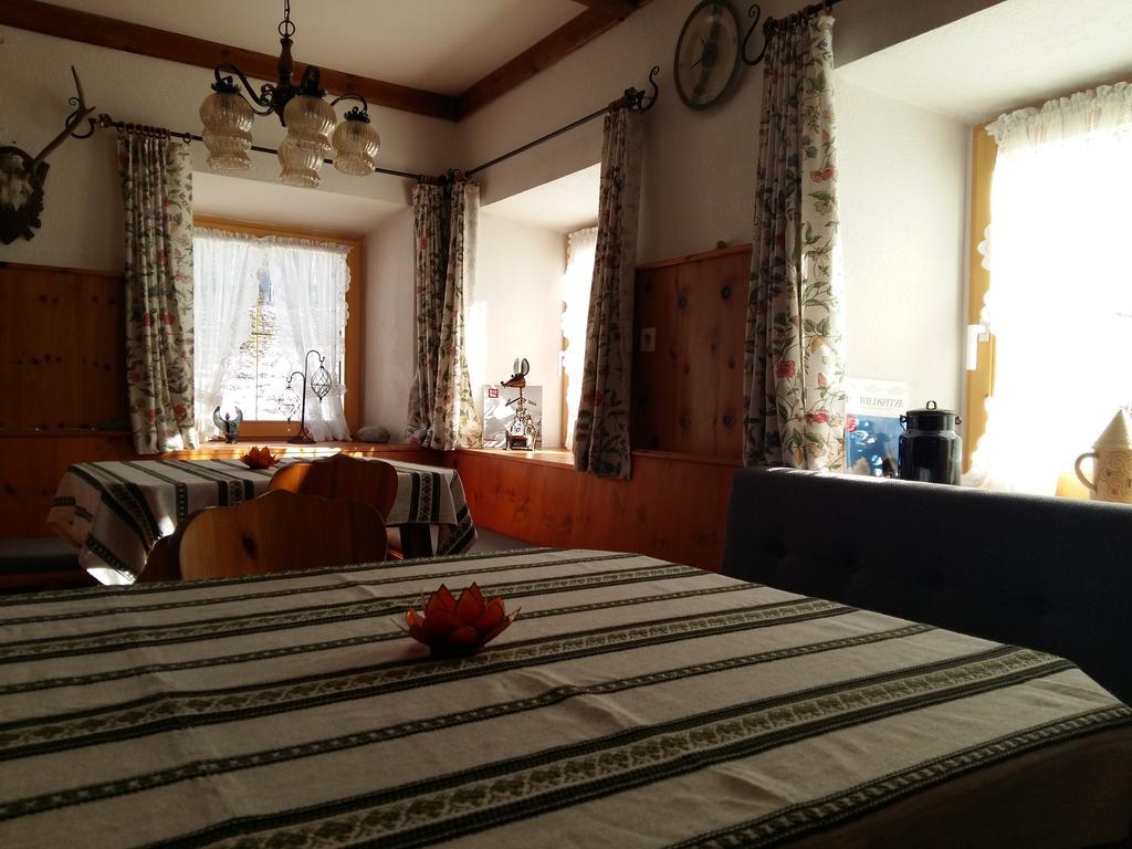 Haus Fiegl Hotel Oetz Luaran gambar