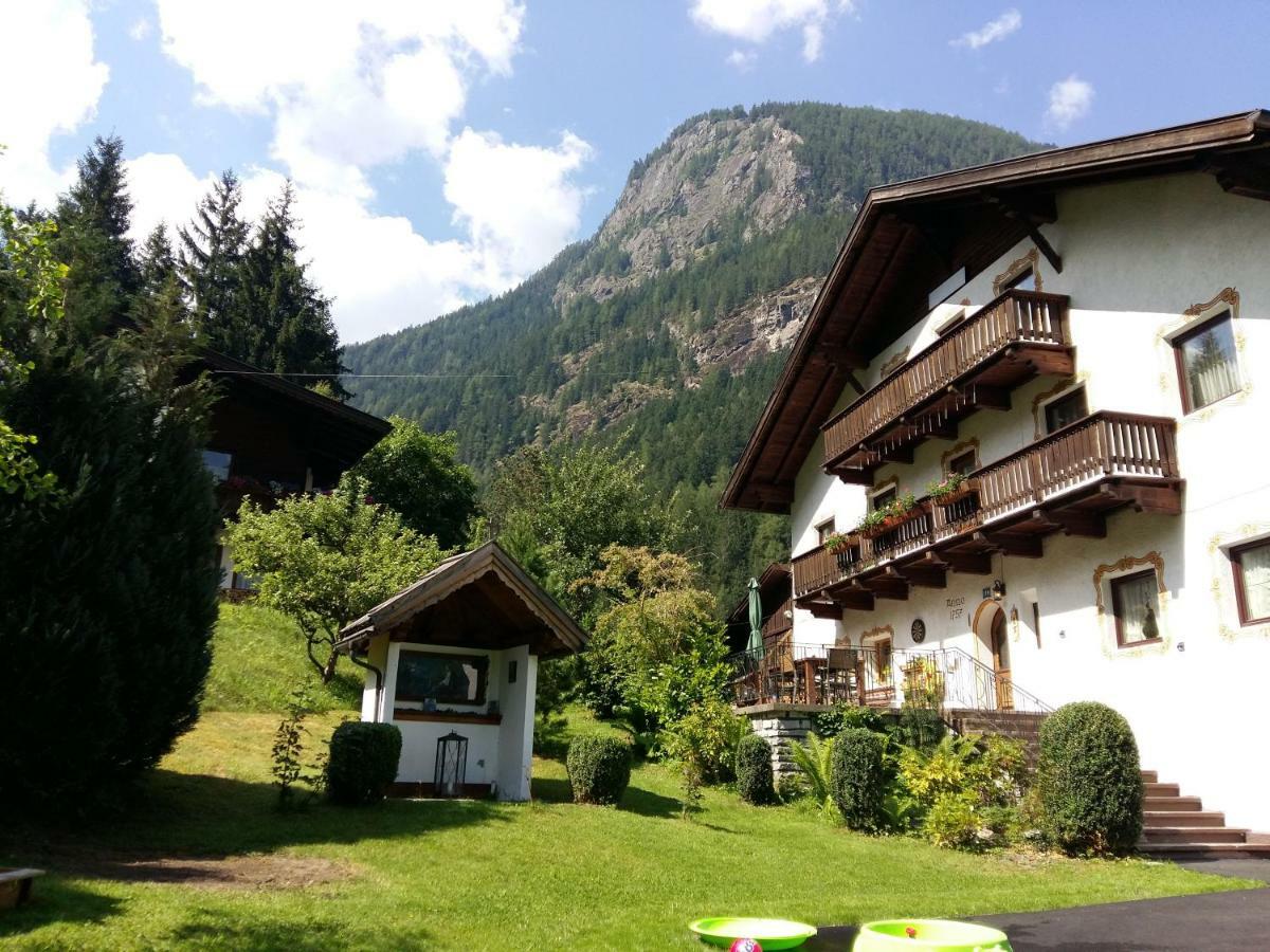 Haus Fiegl Hotel Oetz Luaran gambar